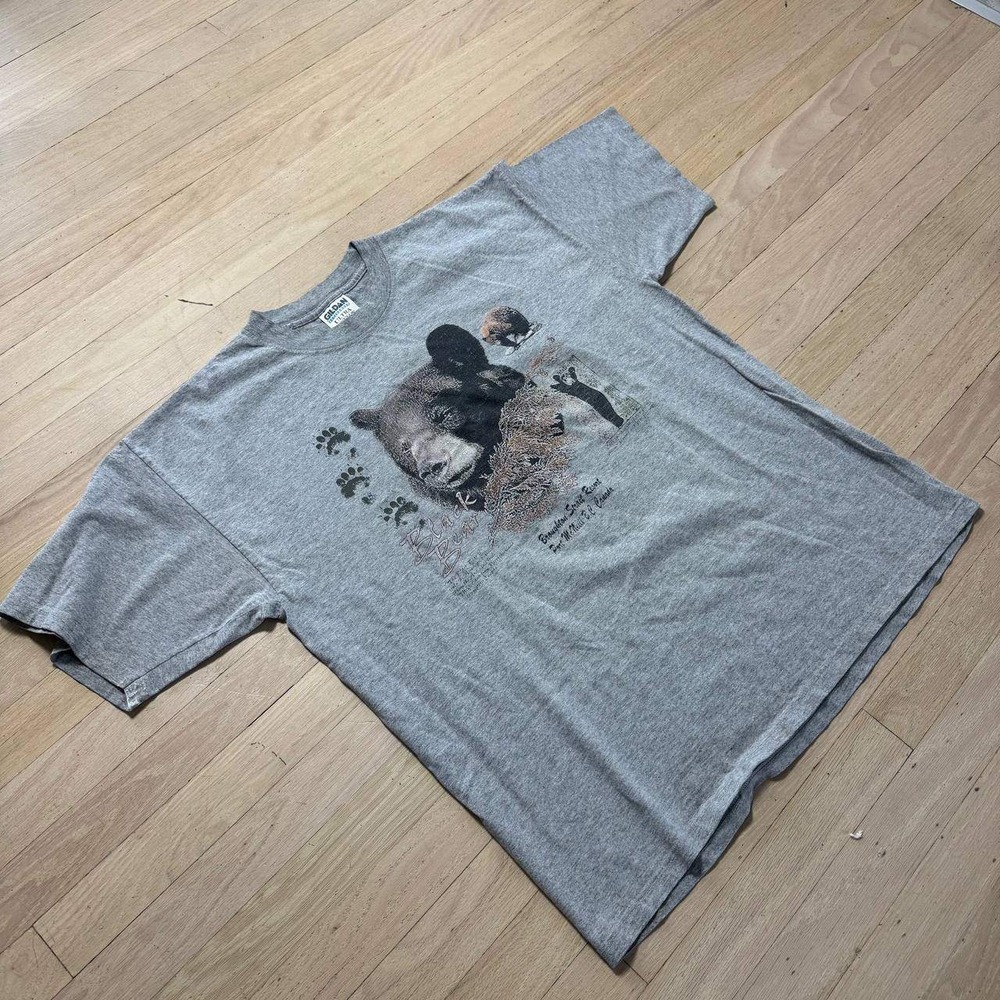 Gildan Black Bear Broughton Strait Resort Port McNeill BC Canada T-Shirt XL